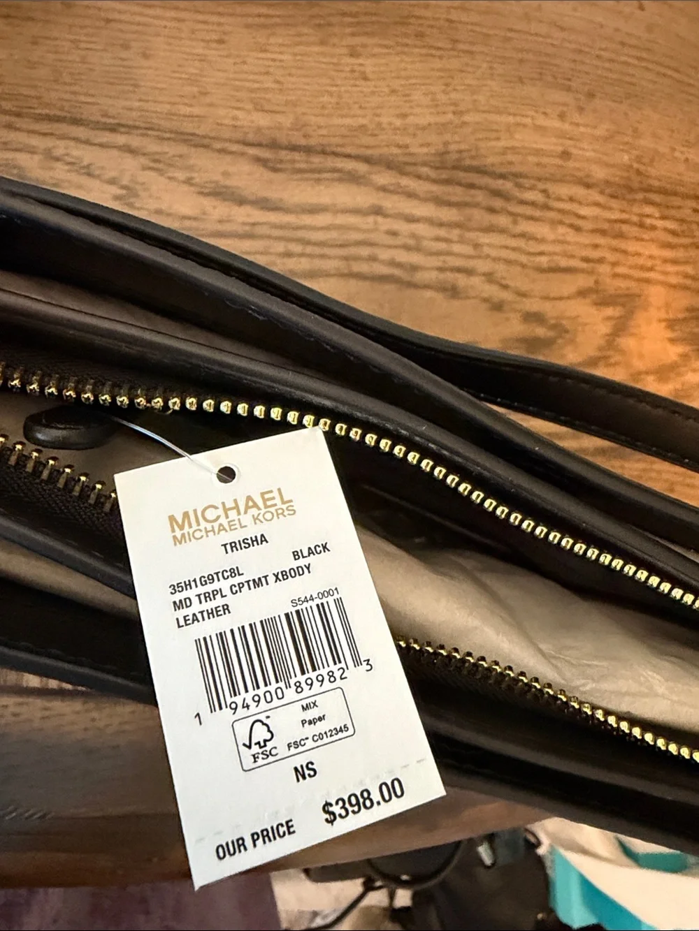 Michael Kors compact pebbled